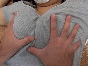 天然巨乳を揉む いろんなタイプのボインを着衣と生で味わい尽くす　サンプル画像06